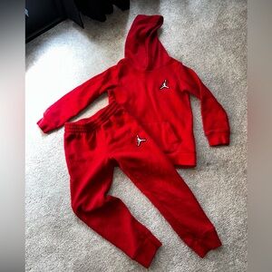Jordan Boys Sweatsuit Size 6